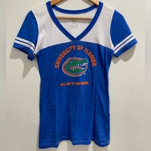 University of Florida Gators V-Neck Tee Size M
